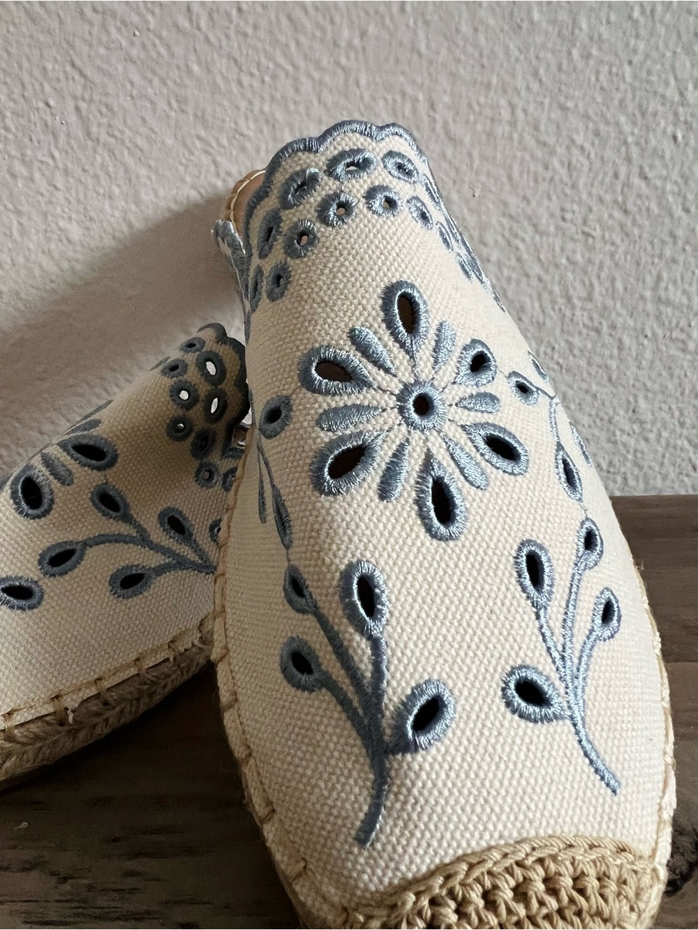 Cream Mule with Blue Floral Embroidery - Picture 5 of 5
